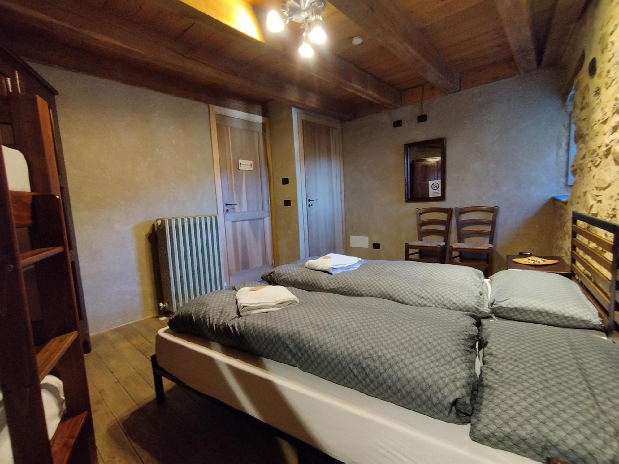 Rifugio Ca' Da Cardella Hotel Mendatica Bilik gambar