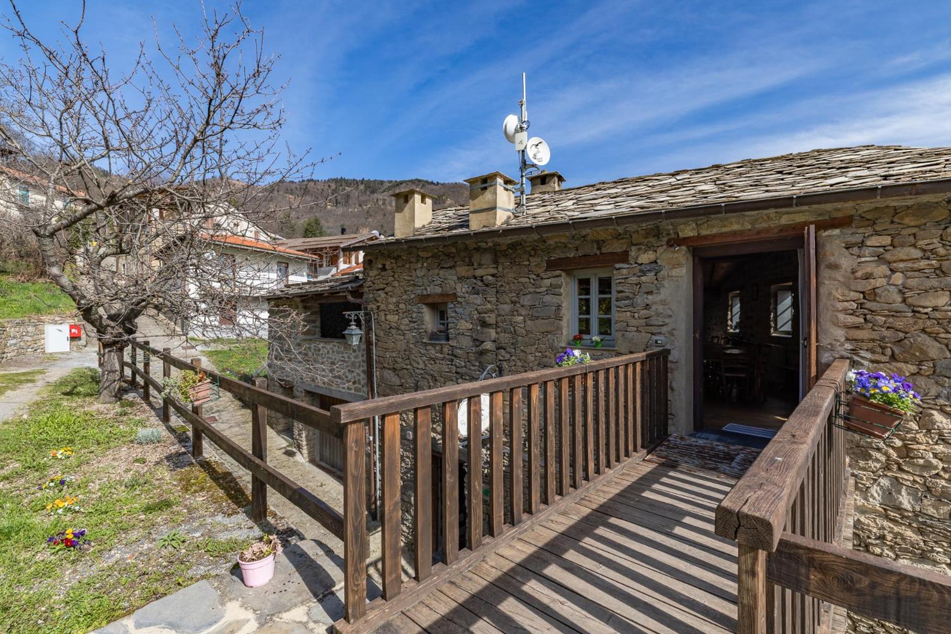Rifugio Ca' Da Cardella Hotel Mendatica Luaran gambar
