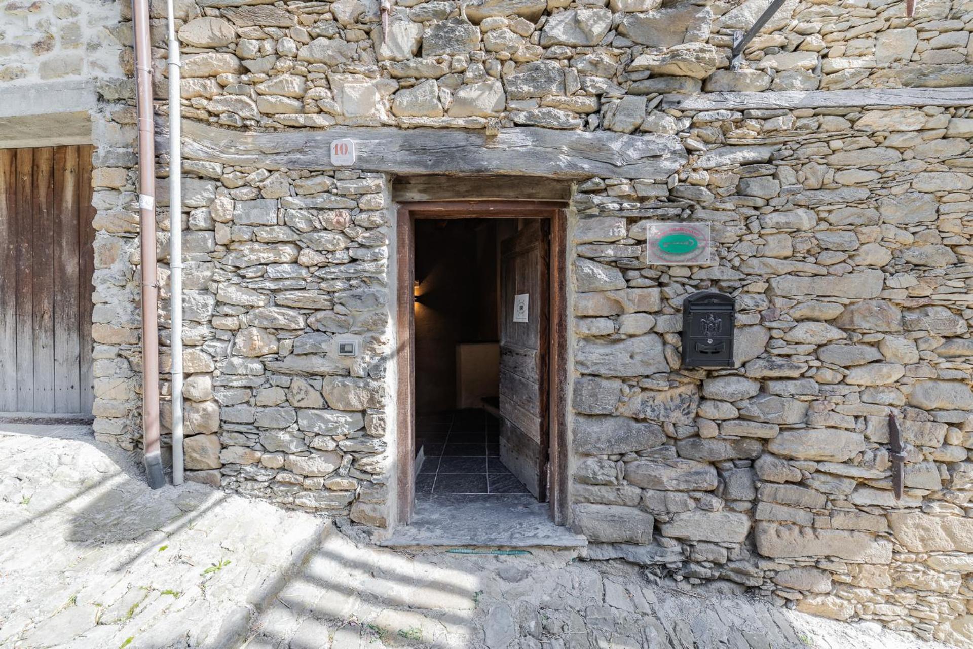 Rifugio Ca' Da Cardella Hotel Mendatica Luaran gambar