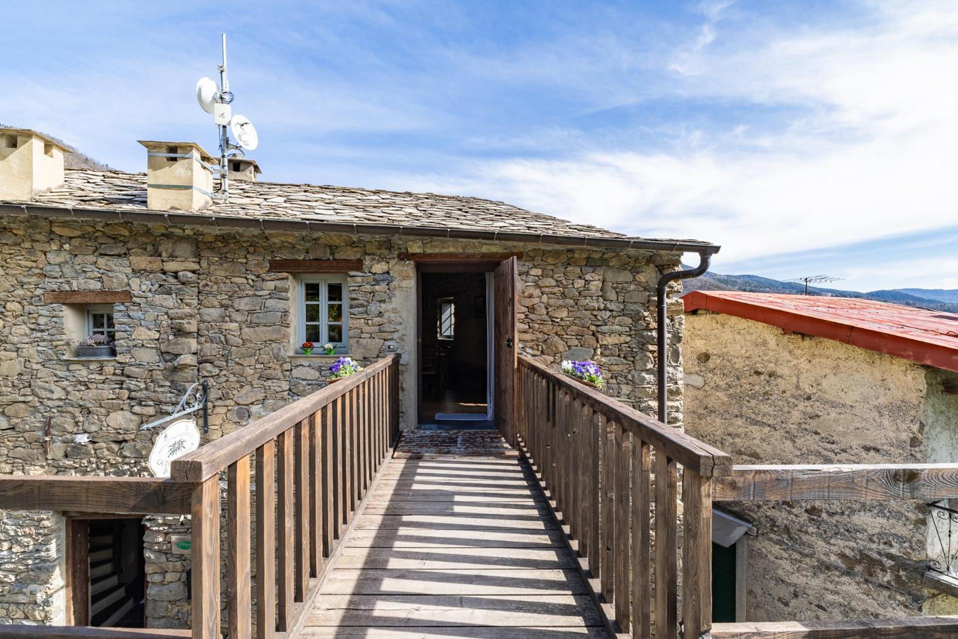 Rifugio Ca' Da Cardella Hotel Mendatica Luaran gambar